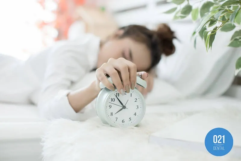 Imagem de uma mulher descansando