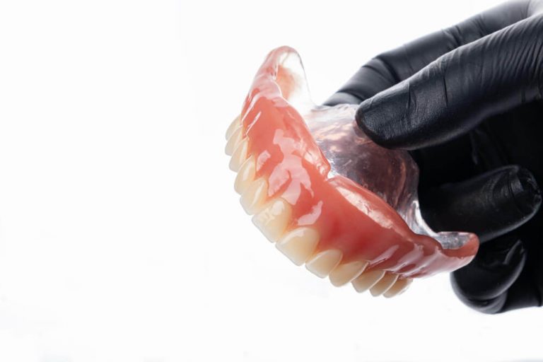 Dentadura O que é, quais tipos e qual a mais confortável